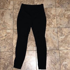 Wild fable cut out knee leggings.